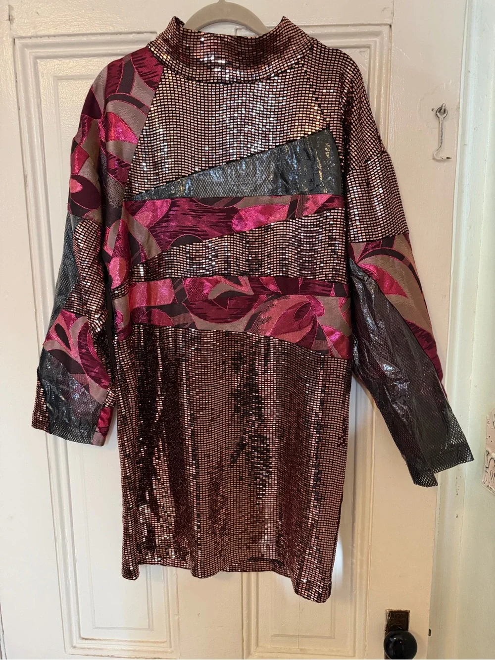 Stunning custo Barcelona patchwork Sequin dress in rose gold and Pink size 6 nwt